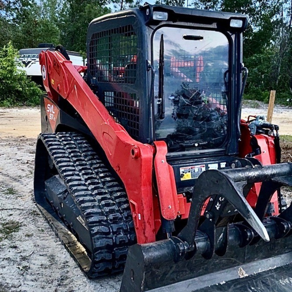 Kubota SVL97-2 Track Guide — Size, Tread Patterns & Fitment