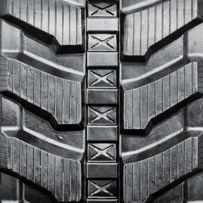 Case CX80 Rubber Tracks | 450x81.5x76 - close up