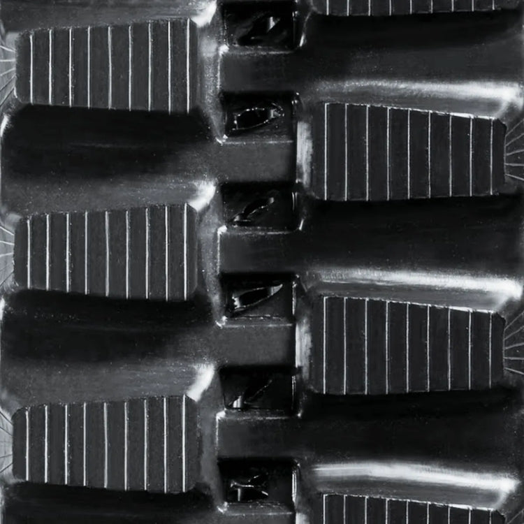 Kubota U35-4 Rubber Tracks | 300x52.5Wx84 - close up