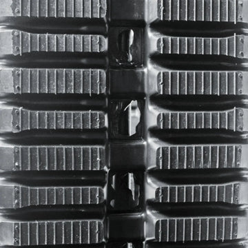 320x86x52 Multi Bar Rubber Track – tread close-up