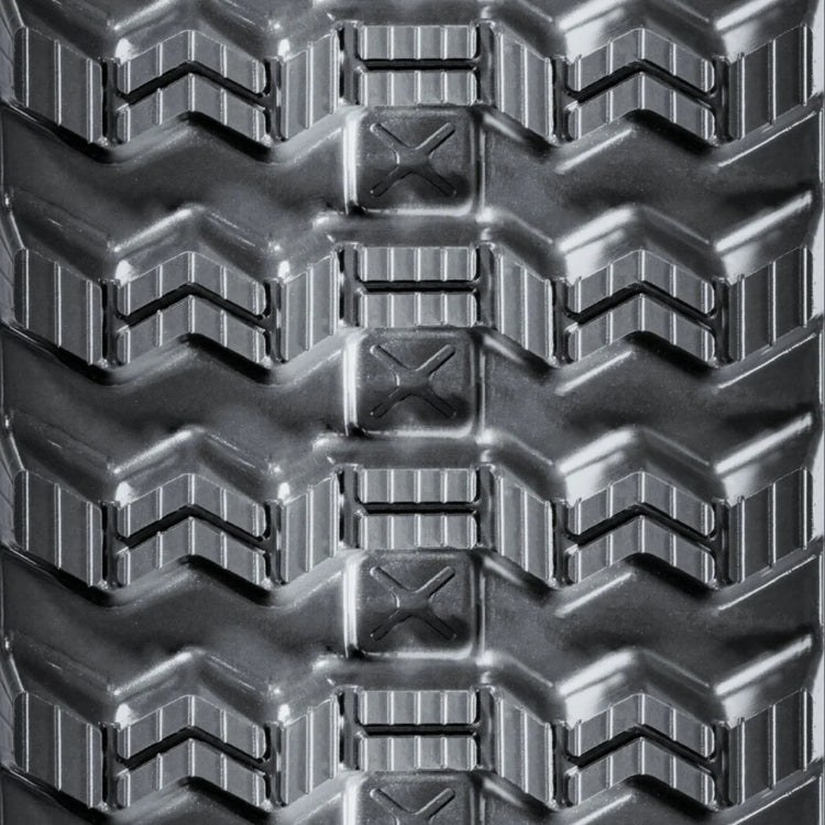 Gehl CTL80 450x100x50 Rubber Track tread close-up