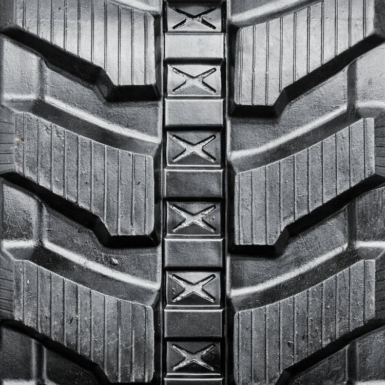 Case CX80C Rubber Tracks | 450x81.5x76 - close up