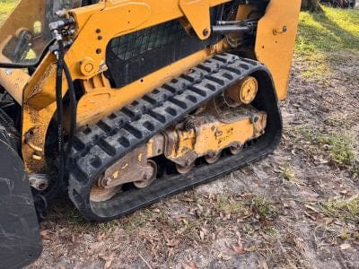 F196 rubber track mini excavator front view