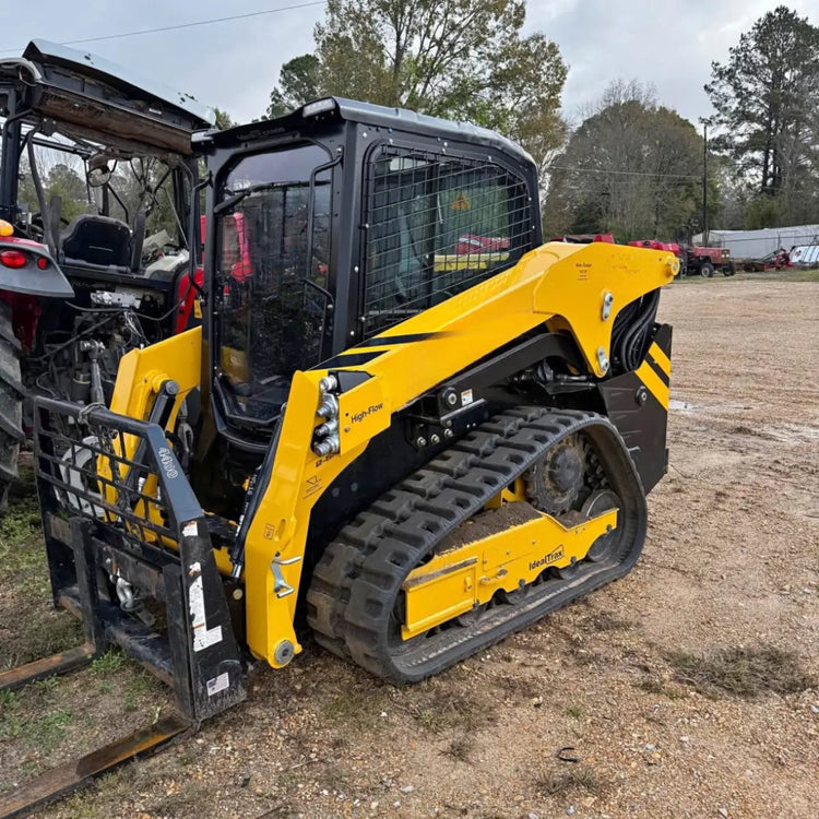 Gehl VT230 — Rubber Tracks