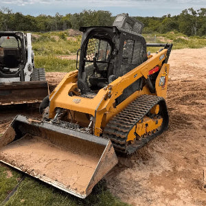 Case TV450B Zig-Zag 450x86x55 on clay jobsite