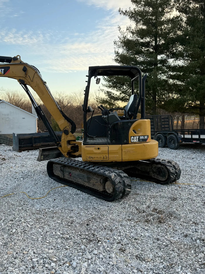 Cat 305.5E2 — 400x72.5Wx76 Install