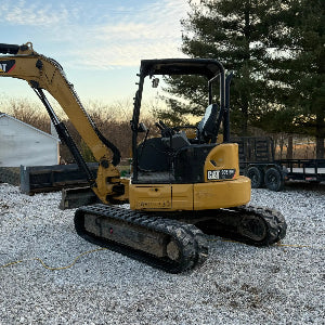 CAT 305E2 rubber tracks for compact equipment - hero image