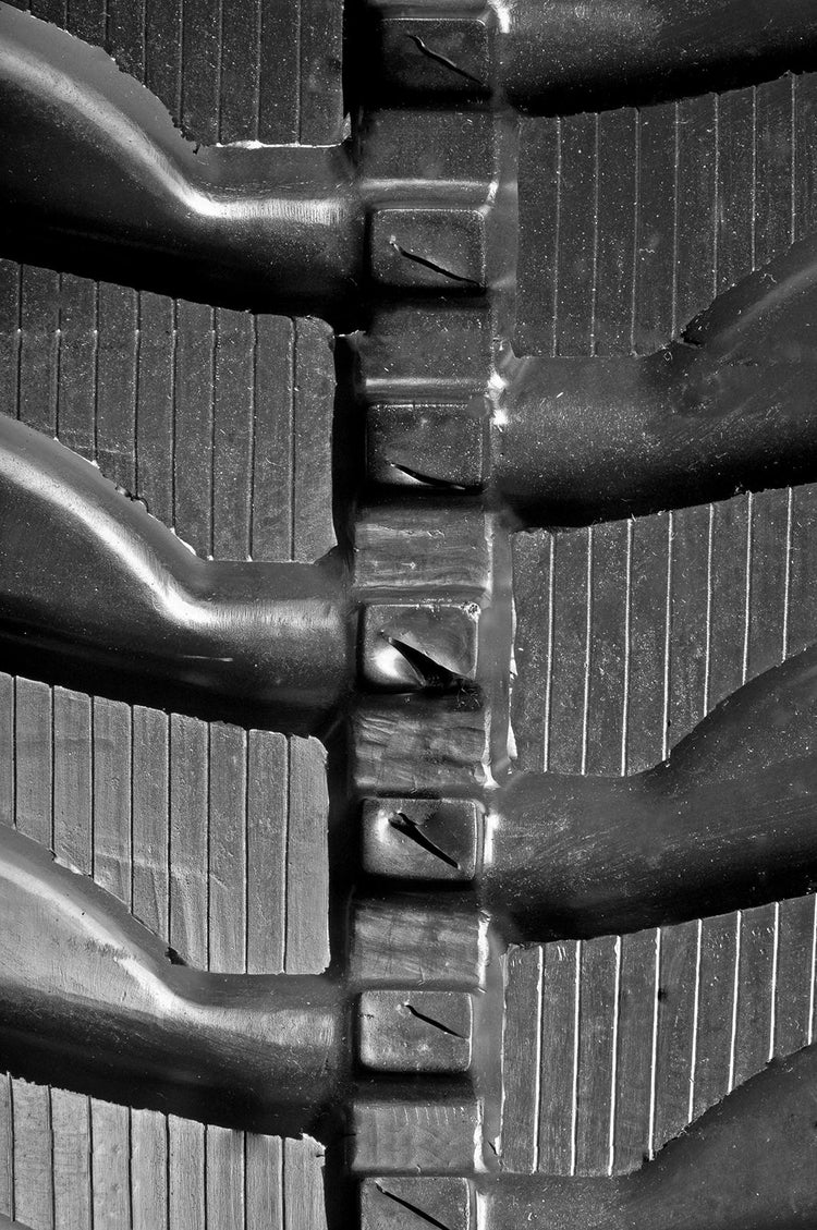 250x48x67 Rubber Track | Directional - internal guide lugs